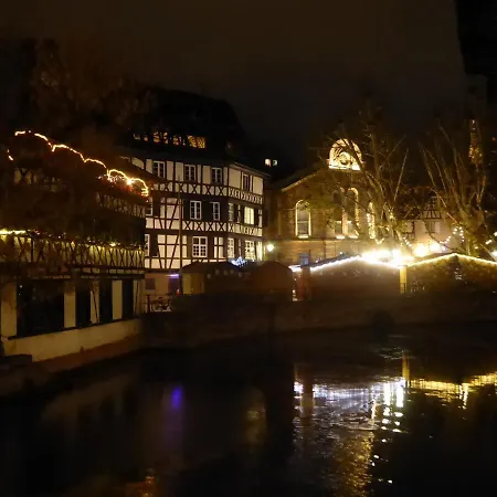 Le Bain Aux Plantes Apartment