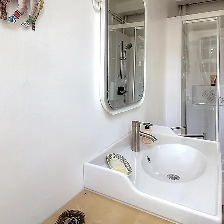 Le Bain Aux Plantes *