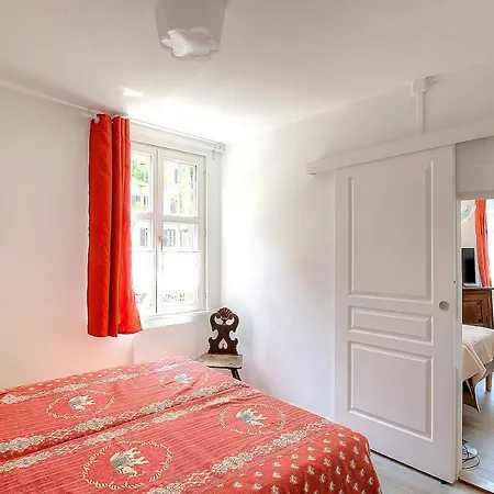 Le Bain Aux Plantes *